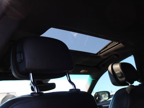 Used 2017 Maserati Ghibli Sedan 4D image 18