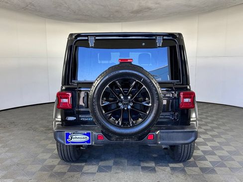 Certified 2025 Jeep Wrangler Unlimited Sahara AWD/4WD image 7