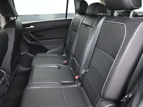 Used 2021 Volkswagen Tiguan SE image 10