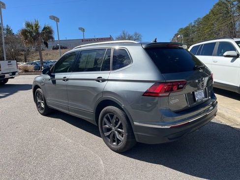 Used 2023 Volkswagen Tiguan SE image 35