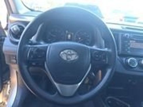 Certified 2018 Toyota RAV4 LE image 40