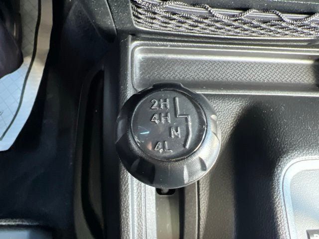 Used 2015 Jeep Wrangler Unlimited Sport AWD/4WD image 23