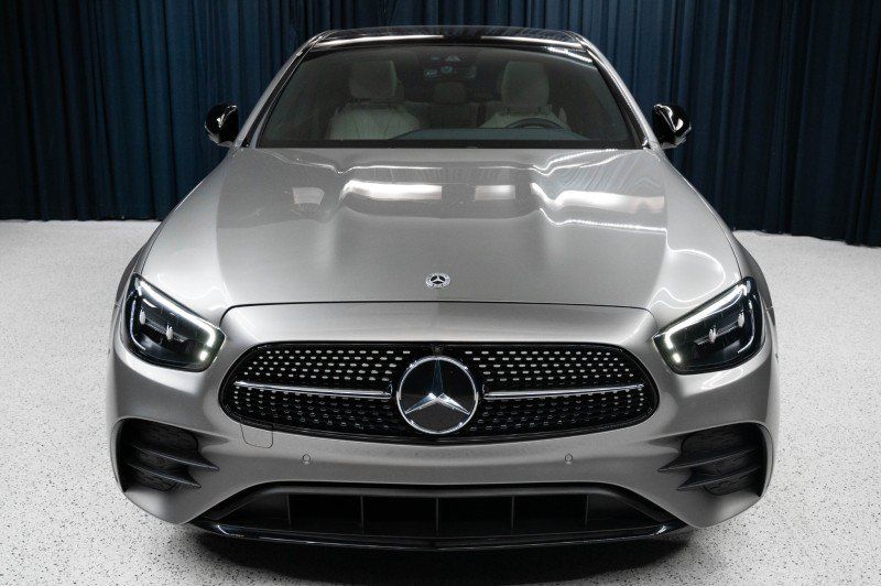 Used 2022 Mercedes-Benz E 350 Sedan image 2