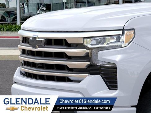 New 2026 Chevrolet Silverado 1500 High Country w/ Technology Package AWD/4WD image 13