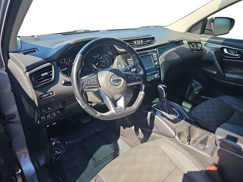 Used 2021 Nissan Rogue Sport SV w/ Technology Package AWD/4WD image 16