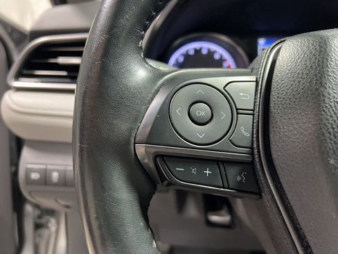 Used 2024 Toyota Camry SE image 20