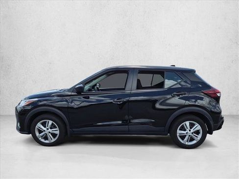 Used 2023 Nissan Kicks S FWD image 5