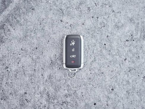 Used 2023 Maserati MC20 Coupe RWD image 74
