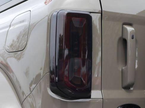 Used 2025 Ford Bronco Outer Banks image 30