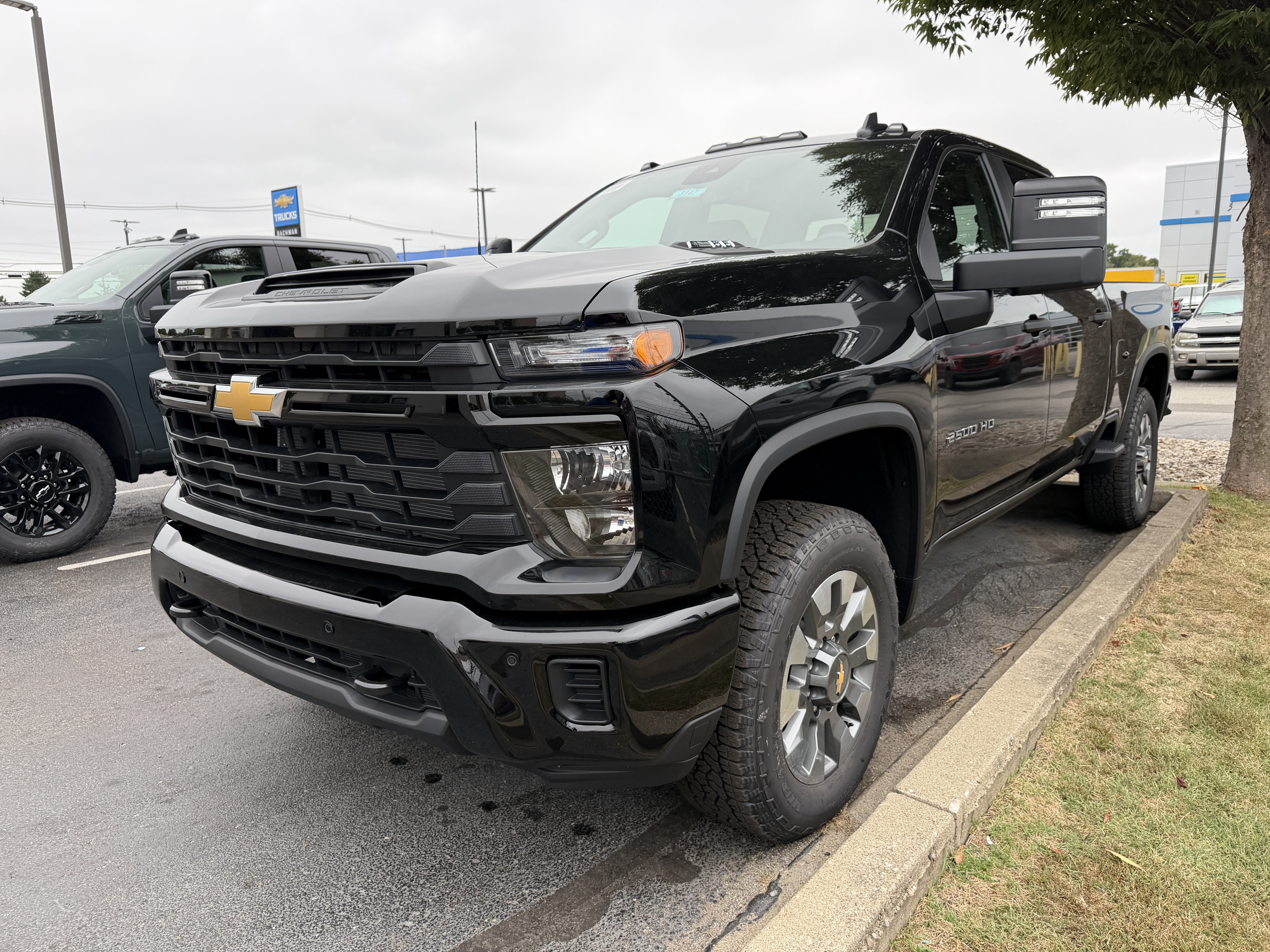 New 2026 Chevrolet Silverado 2500 Custom w/ Custom Value Package AWD/4WD image 4