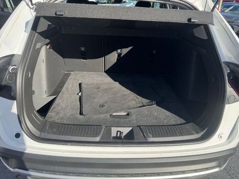Used 2025 Chevrolet Trax LT image 24