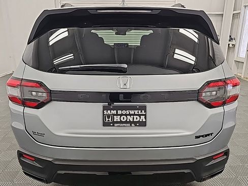 New 2026 Honda Pilot Sport image 7