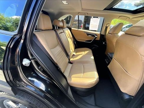 Used 2019 Toyota RAV4 Limited AWD/4WD image 23