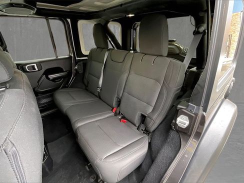 Used 2019 Jeep Wrangler Unlimited Sport S image 22