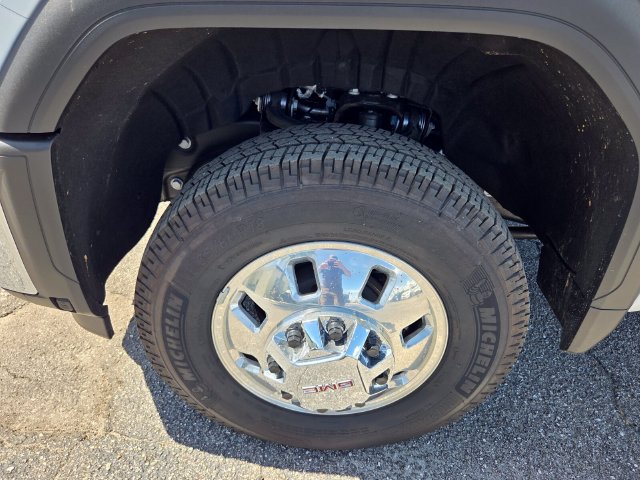 Used 2026 GMC Sierra 3500 Pro w/ 1SA Pro Safety Plus Package AWD/4WD image 18