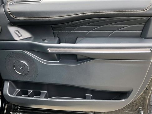 Certified 2022 Ford Expedition Platinum AWD/4WD image 19