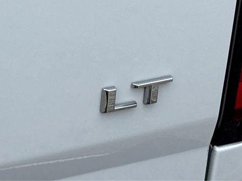 Used 2022 Chevrolet Colorado LT w/ Fleet Safety Package RWD image 17