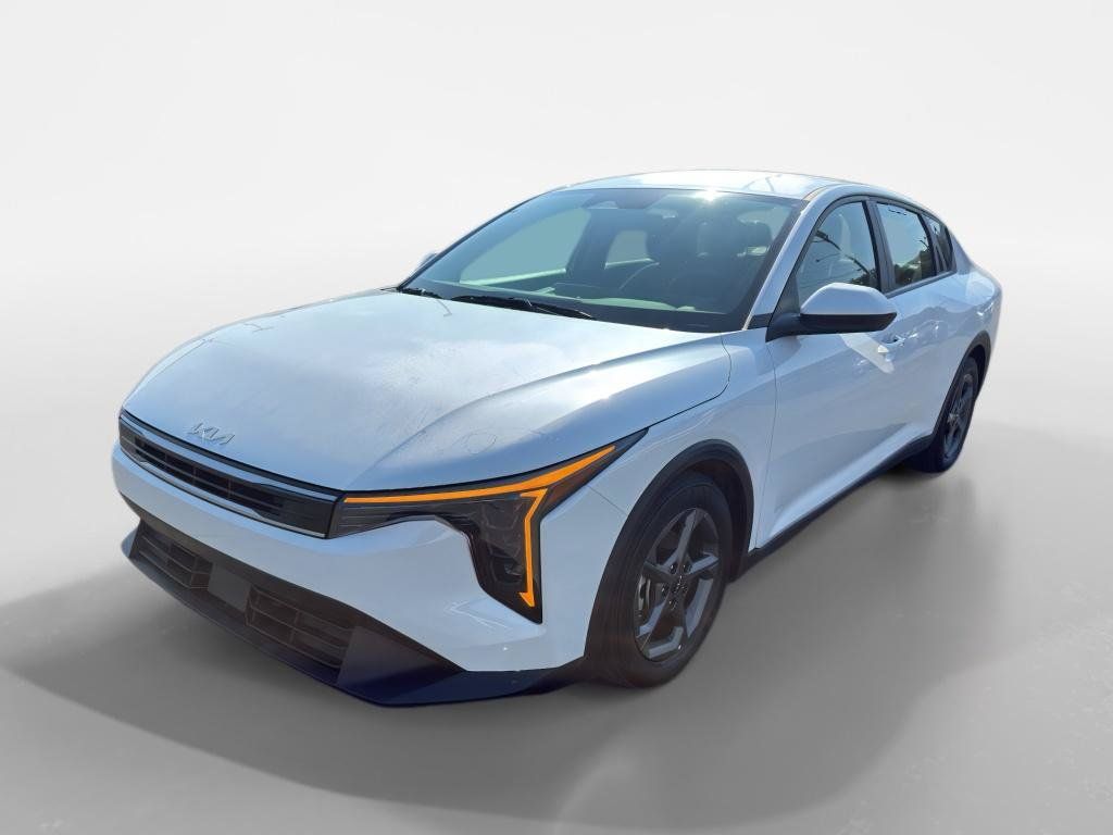 Used 2025 Kia K4 FWD image 1