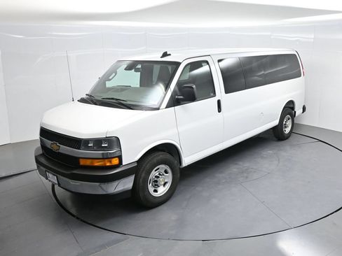 Used 2025 Chevrolet Express 3500 LT w/ LT Preferred Equipment Group RWD image 44
