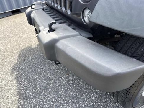 Used 2017 Jeep Wrangler Unlimited Sport AWD/4WD image 12