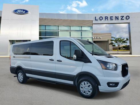 Used 2023 Ford Transit 350 XLT image 3