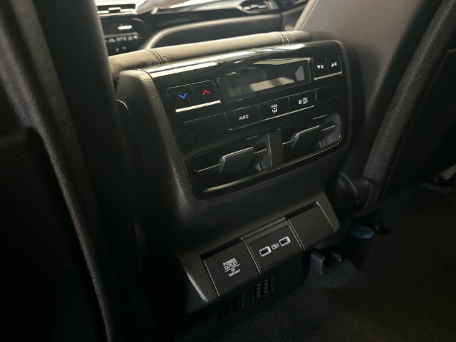 Certified 2024 Acura MDX w/ Technology Package AWD/4WD image 19