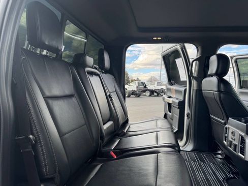 Used 2019 Ford F350 Lariat image 35