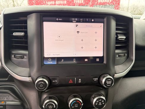 Used 2022 RAM 2500 Big Horn w/ Cold Weather Group image 19