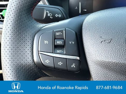 Used 2025 Ford Escape ST-Line FWD image 23
