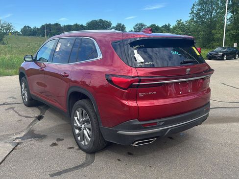 Used 2026 Buick Enclave Preferred AWD/4WD image 3