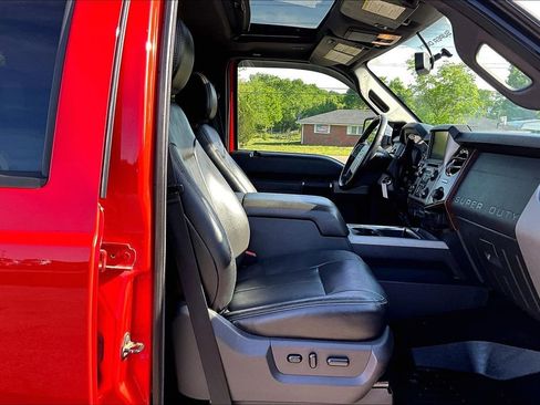 Used 2016 Ford F250 Lariat w/ Lariat Ultimate Package image 7