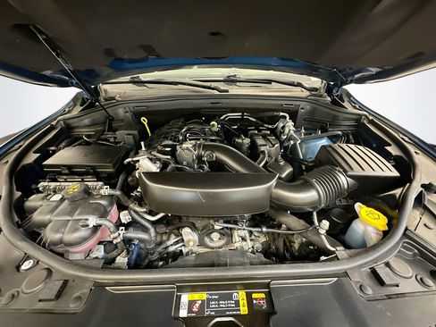 Used 2025 Dodge Durango GT image 37