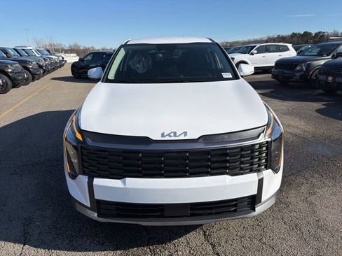 New 2026 Kia Sportage LX image 2