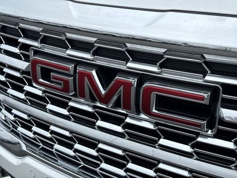 Used 2022 GMC Terrain Denali image 32