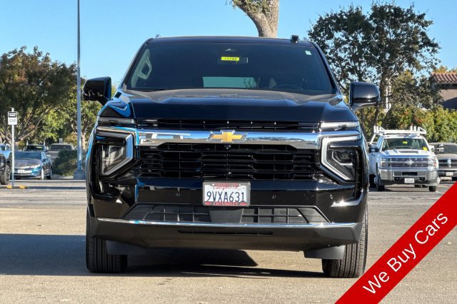 Used 2025 Chevrolet Suburban LS RWD image 13