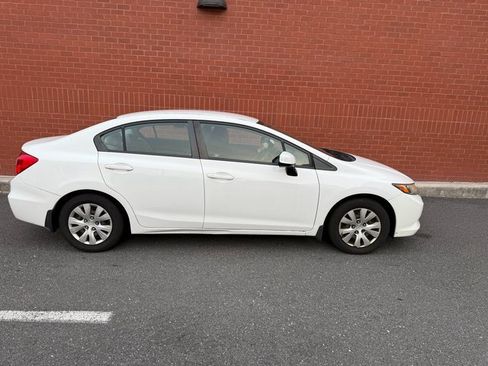 Used 2012 Honda Civic LX image 2