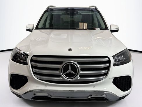 New 2026 Mercedes-Benz GLS 450 4MATIC image 2