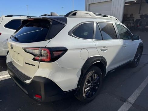 Used 2025 Subaru Outback Onyx Edition w/ Popular Package #2 AWD/4WD image 3