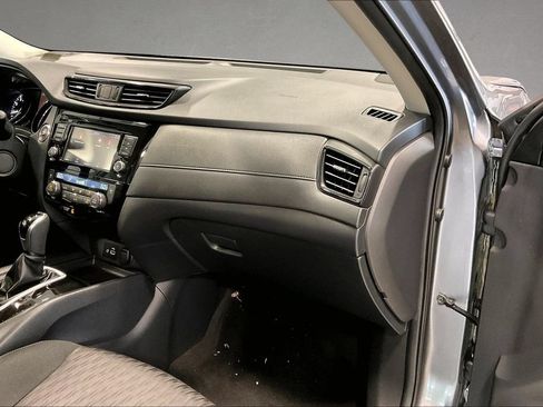 Used 2019 Nissan Rogue SV AWD/4WD image 27