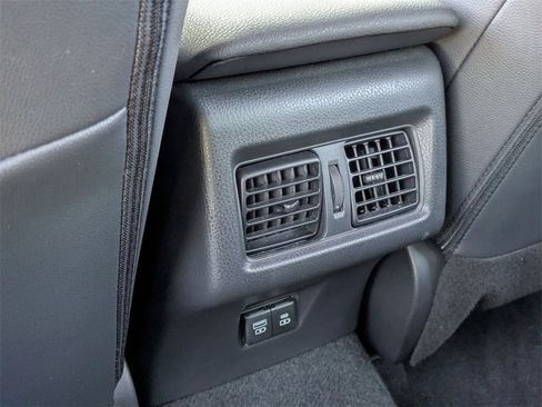 Used 2025 Toyota Camry SE image 26