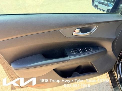 Certified 2021 Kia Forte Sedan FWD image 13