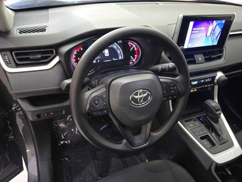 Certified 2023 Toyota RAV4 LE AWD/4WD image 2