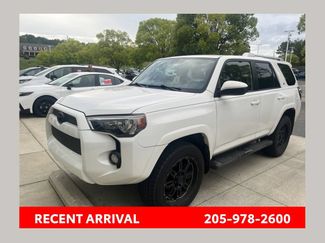 Used 2017 Toyota 4Runner SR5 AWD/4WD video 1