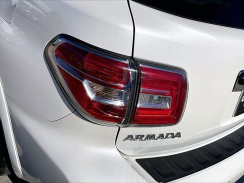 Used 2020 Nissan Armada Platinum w/ Captain's Chairs Package image 28