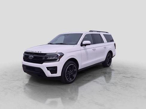 Used 2024 Ford Expedition Max Limited AWD/4WD image 4