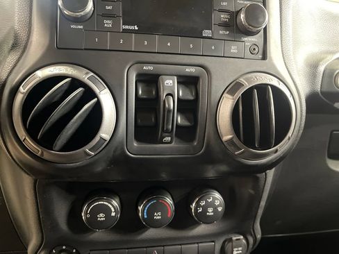 Used 2013 Jeep Wrangler Unlimited Sport AWD/4WD image 16