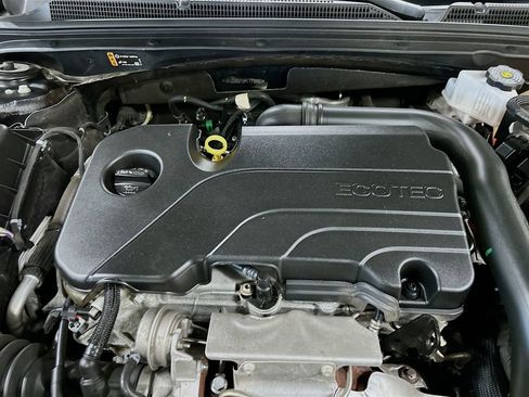 Used 2023 Chevrolet Malibu LT image 29