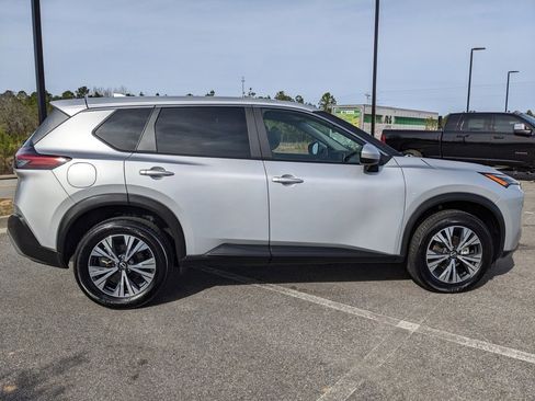 Used 2023 Nissan Rogue SV image 20