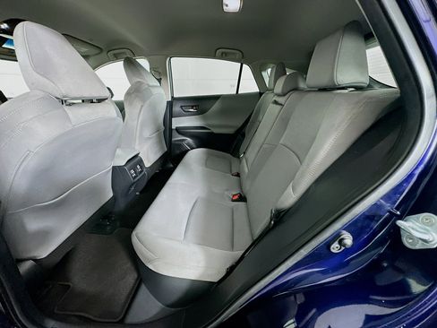 Used 2023 Toyota Venza LE image 27