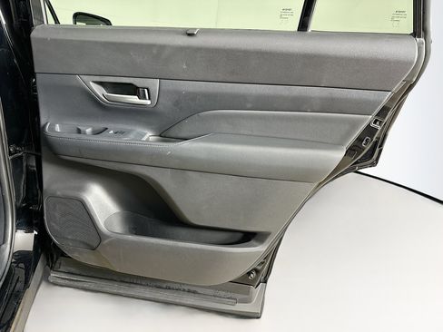 Used 2025 Toyota Grand Highlander AWD image 31